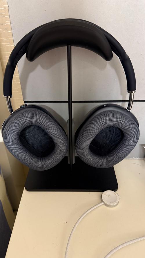 苹果发布适用于 USB-C 版 AirPods Max 的新固件 7E101