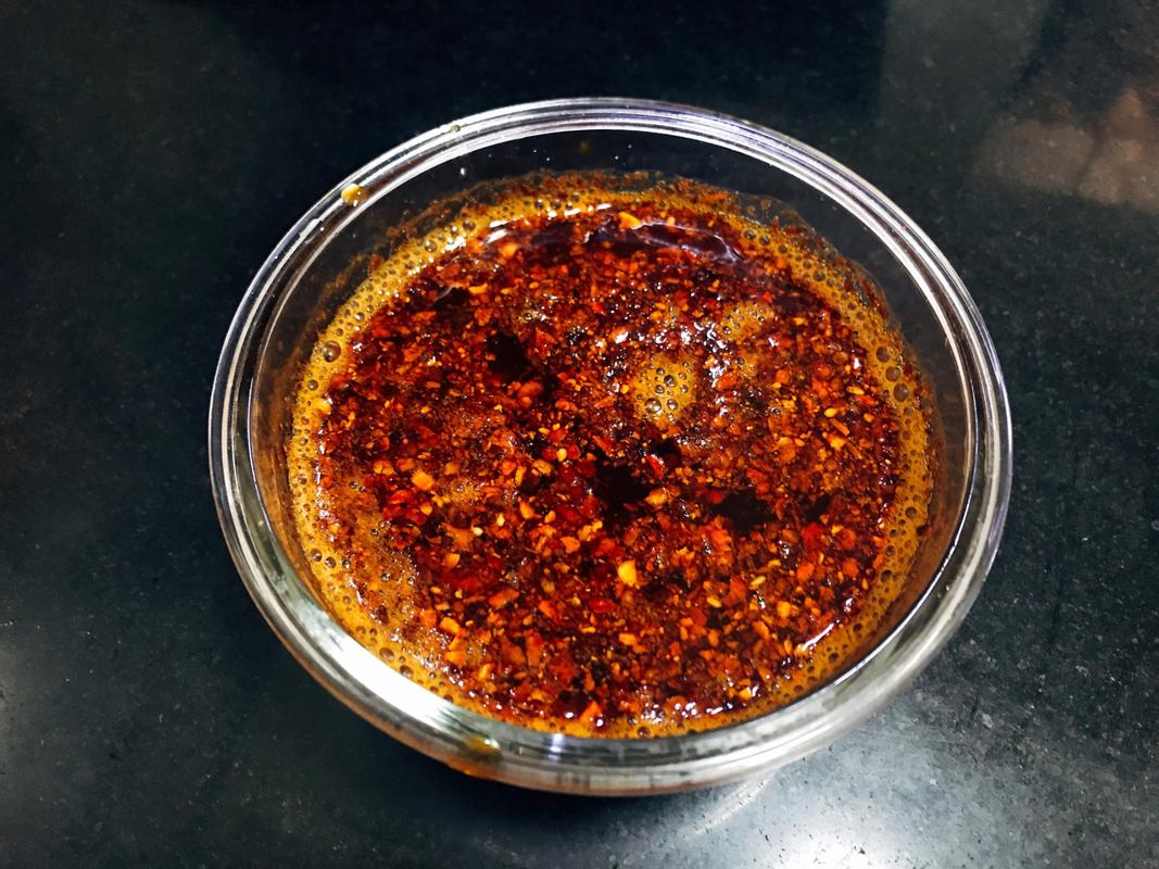 超级香的秘制红油辣子，拌面拌菜一勺入魂，建议收藏~