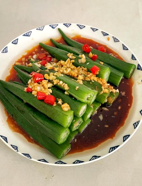 秋葵这样做比补药还补，无水无油，滑嫩鲜香开胃，多吃还不会长胖