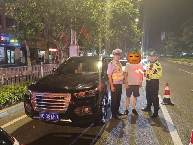 深夜三轮驾驶人自称去逛公园 吹气检测涉嫌醉驾！