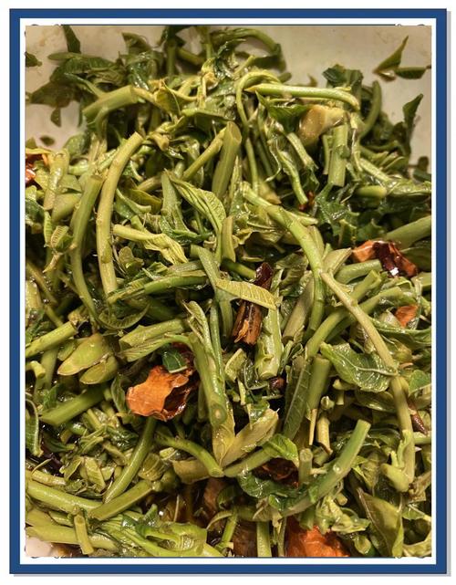又到吃香椿芽的季节啦，你腌香春了吗。内容启发搜索
