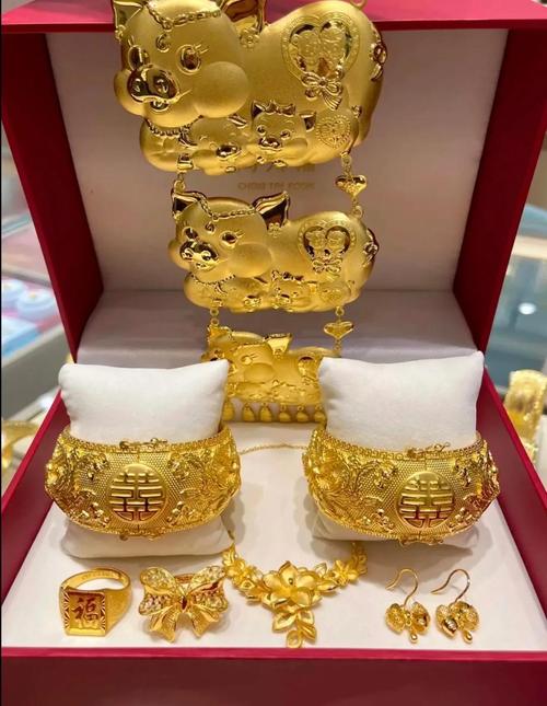广东人存它比存黄金还积极，年数越久越值钱，天越热越要喝它！