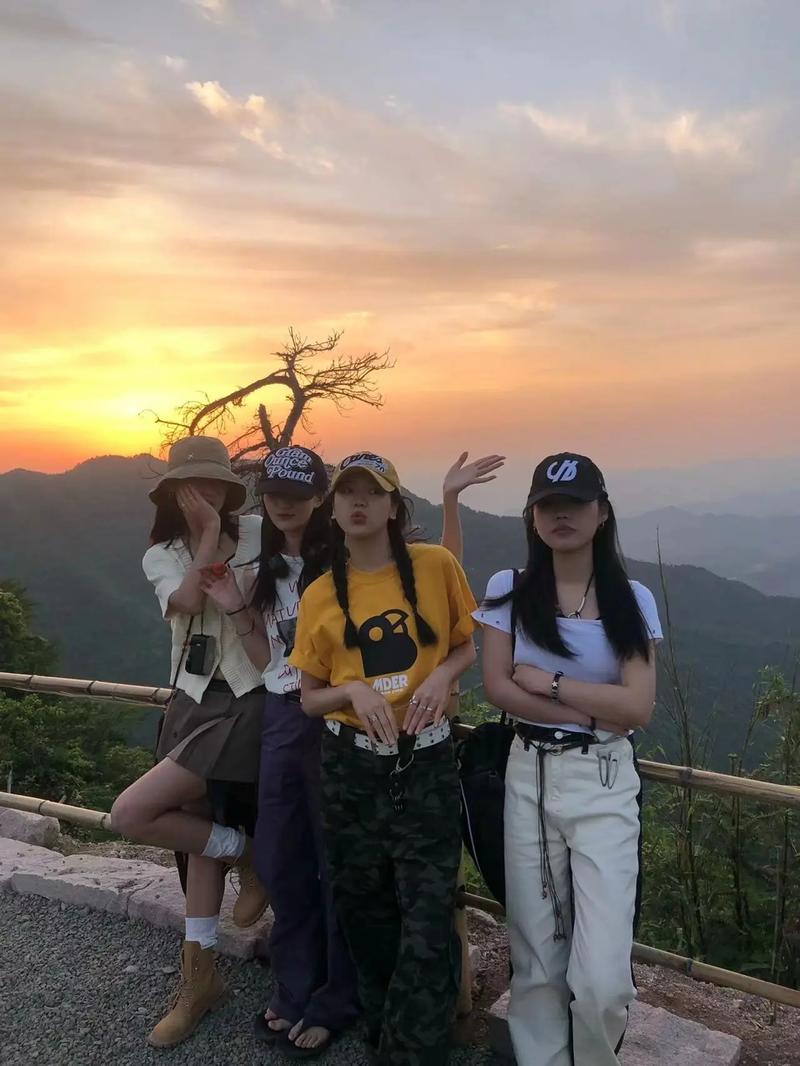 和相差15岁的00后旅行是什么体验？