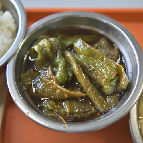 南京大学食堂推出点菜服务，有人点了西湖醋鱼、北京豆汁…