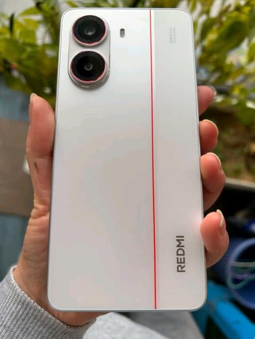 比第三代骁龙8强，小米REDMI Turbo 4 Pro，其他两千手机没优势了