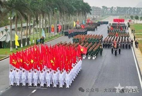 越南50周年大阅兵彩排曝光！军服为何引发网友热议？